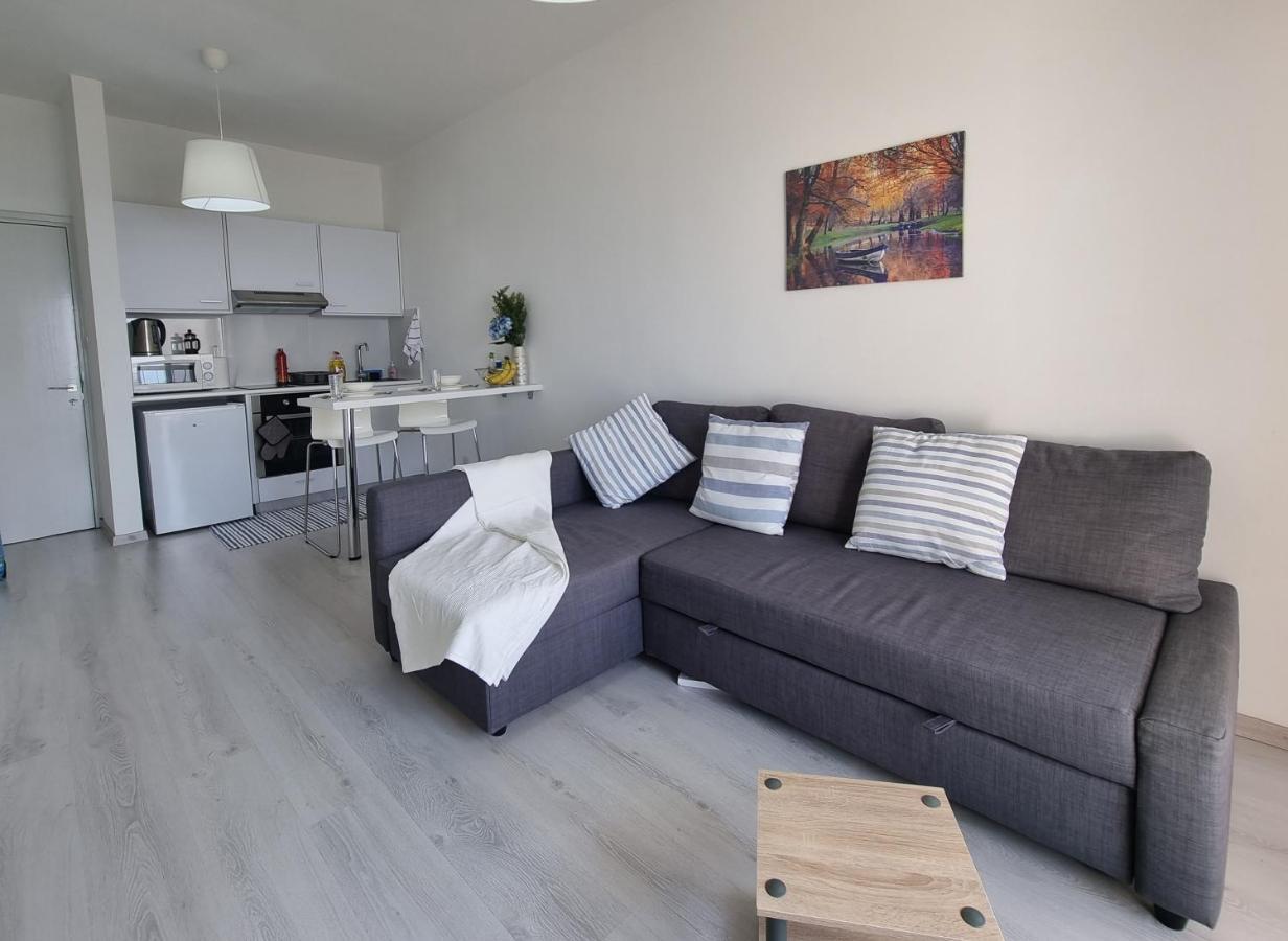 Super Modern Beachfront 1 Bedroom - Sleeps 4 Lemesos Exteriér fotografie
